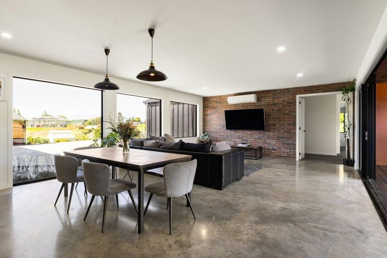 Photo of property in 22c Deseret Road, Temple View, Hamilton, 3218