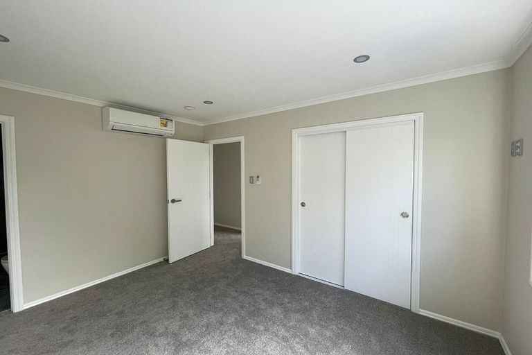 Photo of property in 4b Mirrabooka Avenue, Botany Downs, Auckland, 2010