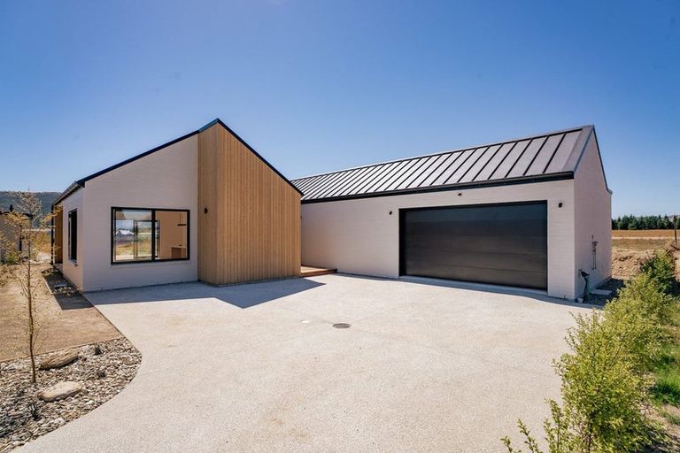 Photo of property in 22a Marjon Drive, Wanaka, 9305