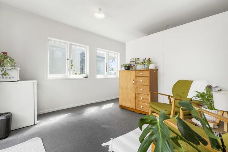 Photo of property in 4 Spinella Drive, Bayview, Auckland, 0629