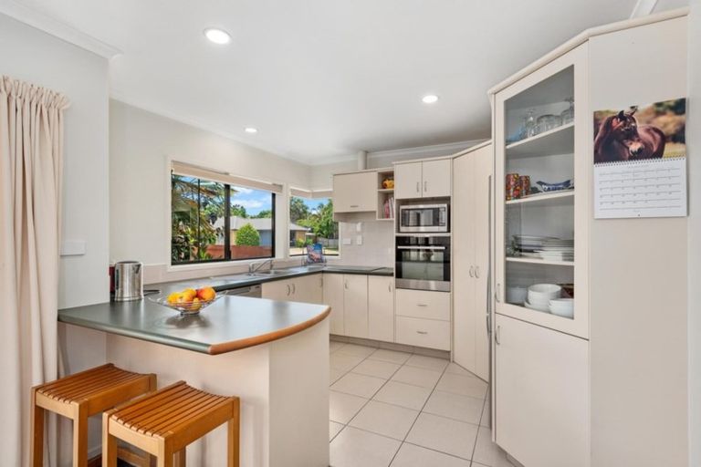 Photo of property in 27 Savannah Place, Papamoa Beach, Papamoa, 3118