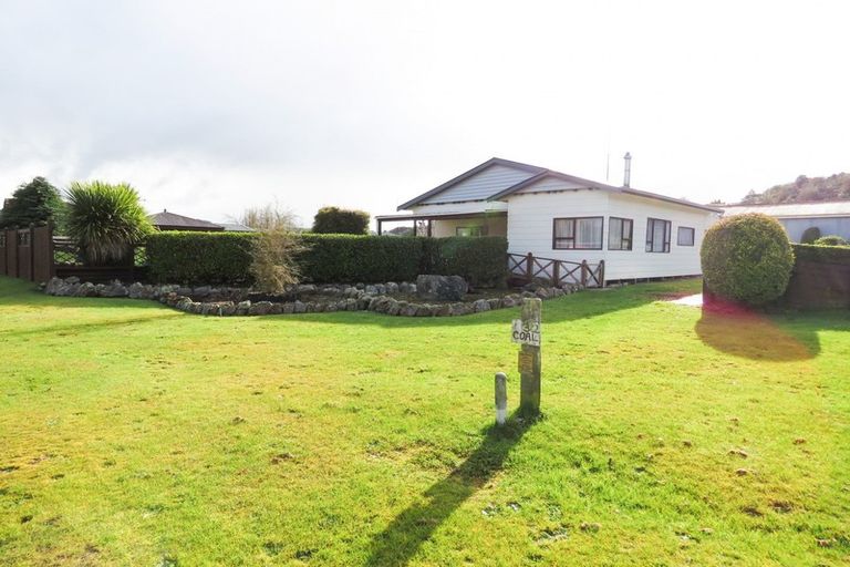 Photo of property in 32- 34 Coal Street, Reefton, 7830