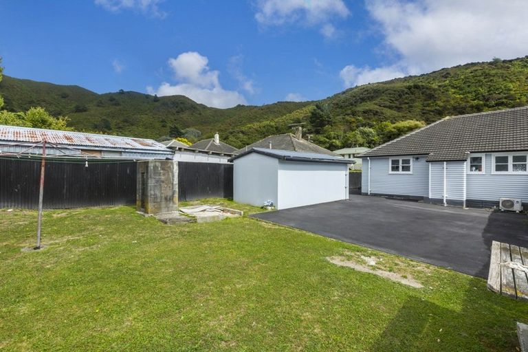 Photo of property in 68 Judd Crescent, Naenae, Lower Hutt, 5011