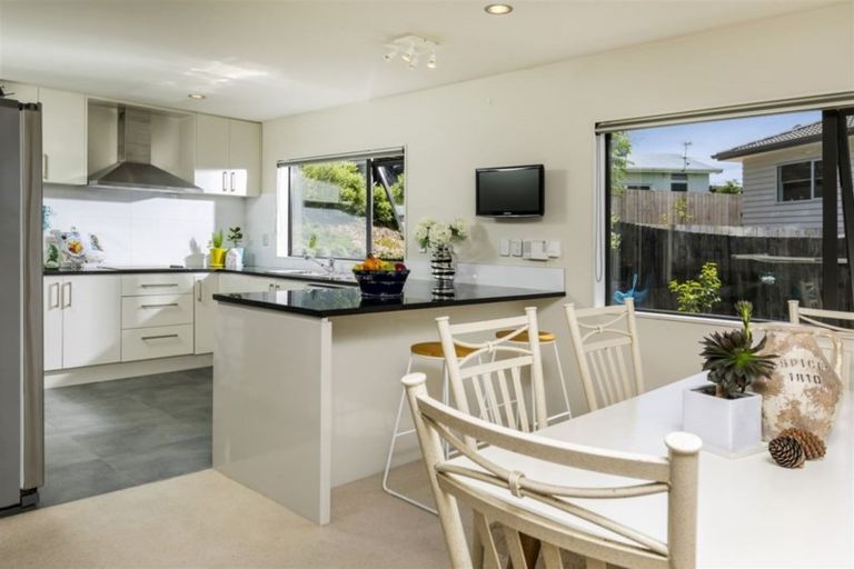 Photo of property in 203e Don Buck Road, Massey, Auckland, 0614