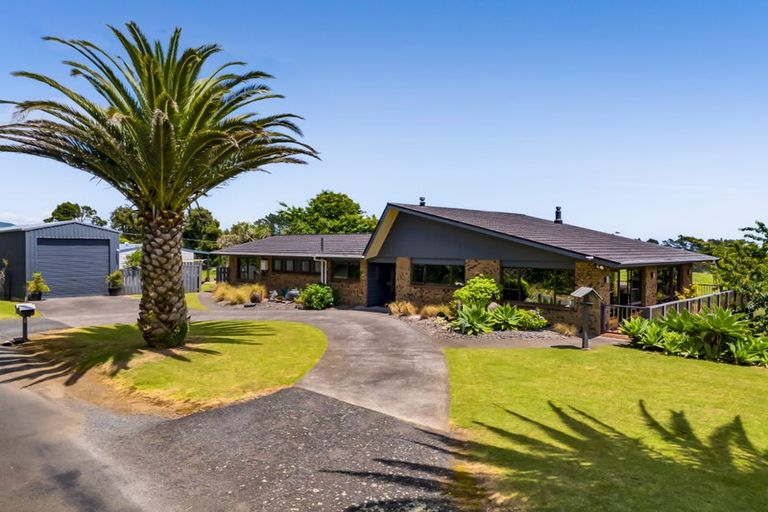 Photo of property in 2 Waireka Road, Omata, New Plymouth, 4374
