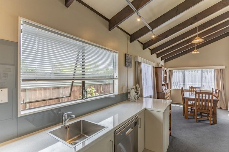 Photo of property in 2 Fergusson Avenue, Waipukurau, 4200