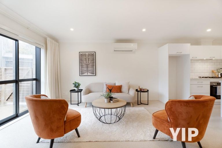 Photo of property in 15 Brindle Way, Newlands, Wellington, 6037