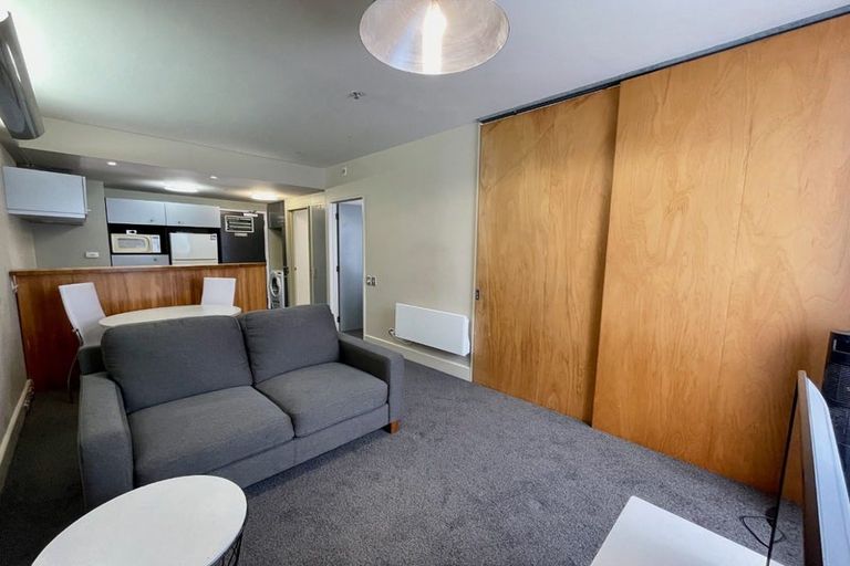 Photo of property in St Pauls Apartments, 99/43u Mulgrave Street, Thorndon, Wellington, 6011