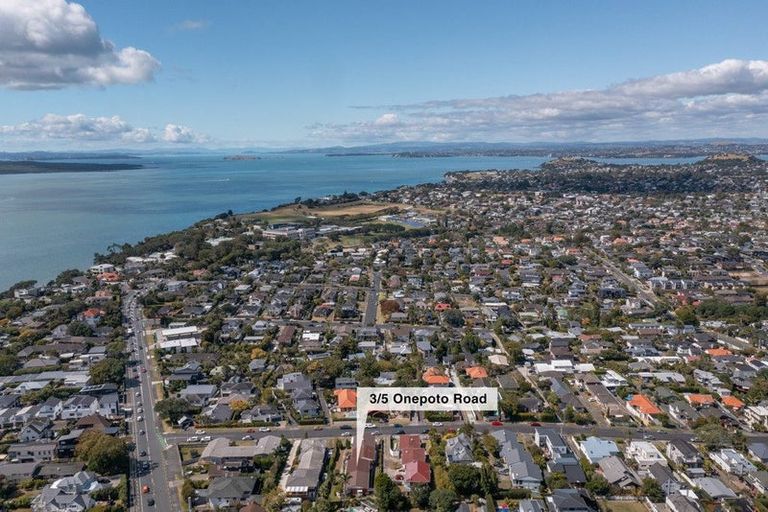 Photo of property in 1/5 Onepoto Road, Hauraki, Auckland, 0622