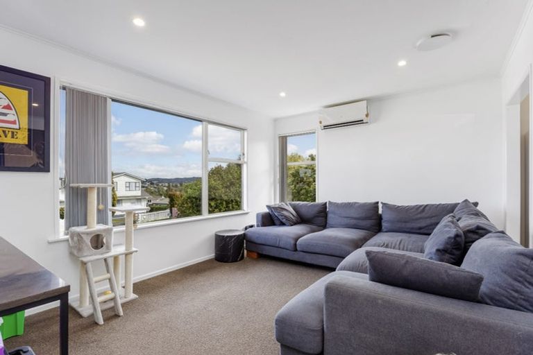 Photo of property in 9 Grimshaw Place, Henderson, Auckland, 0612