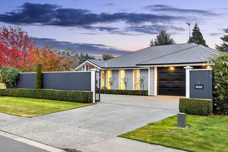 Photo of property in 1 Franklin Drive, Rangiora, 7400