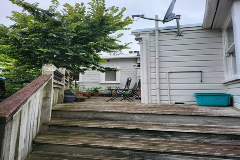 Photo of property in 28 Ribble Street, Island Bay, Wellington, 6023
