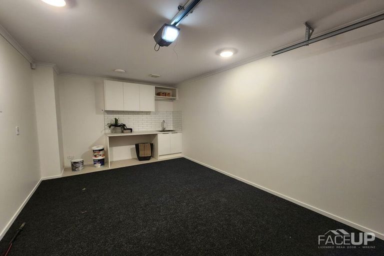 Photo of property in 18 Hema Road, Hobsonville, 0616