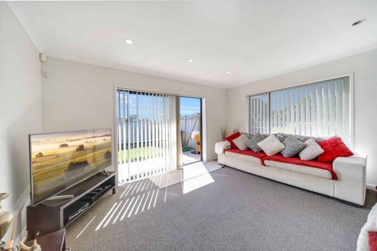 Photo of property in 32 Margarita Rise, Pukekohe, 2120
