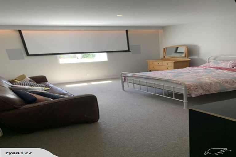 Photo of property in 16 Burnham Street, Seatoun, Wellington, 6022