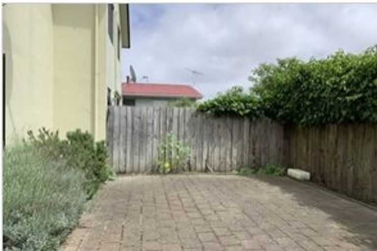 Photo of property in 10 Burdale Street, Riccarton, Christchurch, 8011