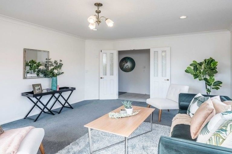 Photo of property in 1 Inverell Place, Waikanae, 5036