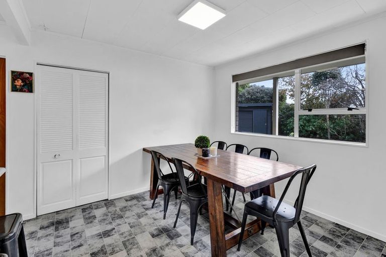 Photo of property in 1138 South Road, Oakura, 4314