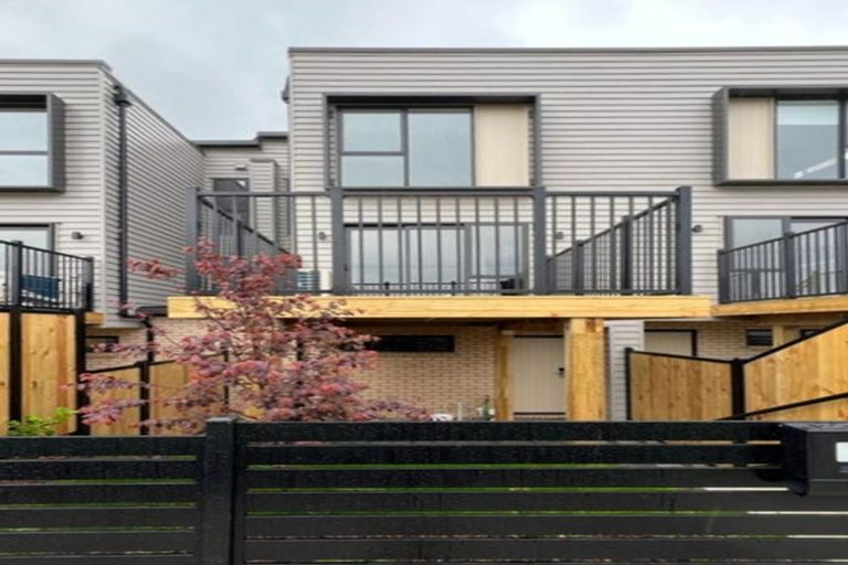 Photo of property in 34 Sinton Road, Hobsonville, Auckland, 0618