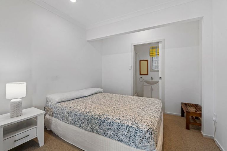 Photo of property in 3 Awaruku Road, Torbay, Auckland, 0630