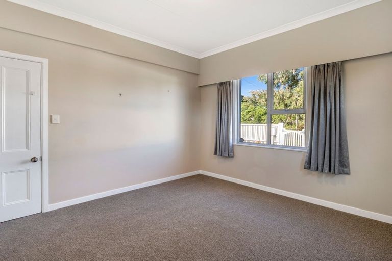 Photo of property in 124 Weraroa Road, Waverley, 4510