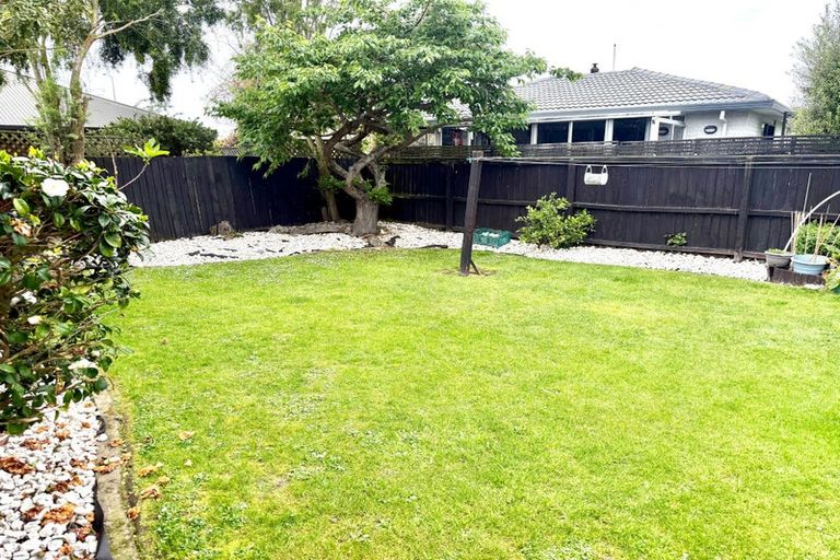 Photo of property in 1/17d Te Maru Place, Redwood, Christchurch, 8051