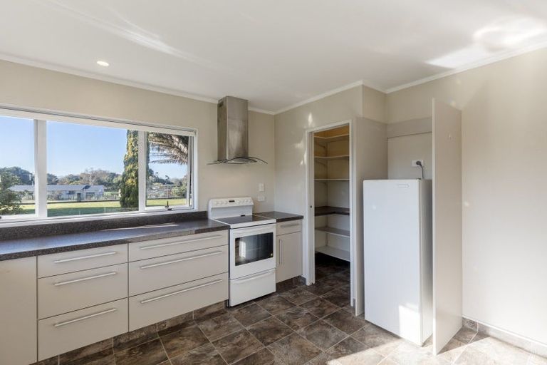 Photo of property in 208 Adelaide Road, Dannevirke, 4930