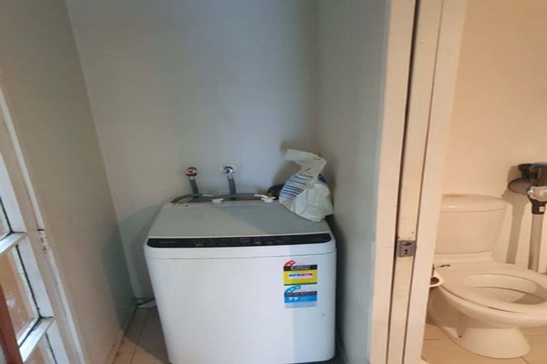 Photo of property in 30 Darcy Place, Massey, Auckland, 0614