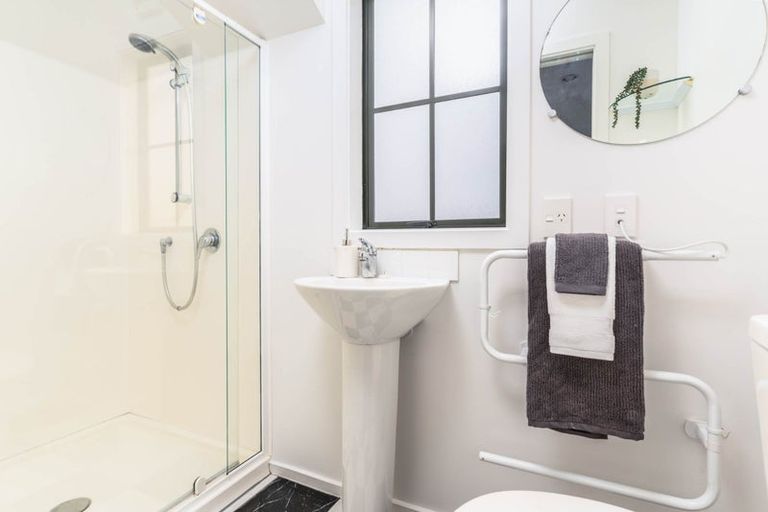 Photo of property in 70 Erlestoke Crescent, Churton Park, Wellington, 6037