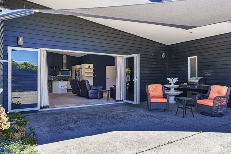 Photo of property in 7a Chester Place, Taradale, Napier, 4112