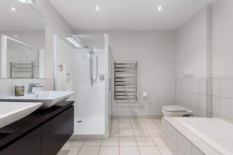 Photo of property in 118a Centaurus Road, Huntsbury, Christchurch, 8022