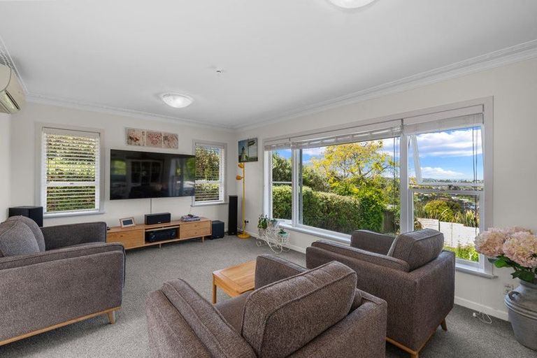 Photo of property in 319 Don Buck Road, Massey, Auckland, 0614