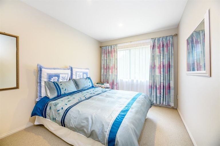 Photo of property in 39 Sapperton Drive, Henderson, Auckland, 0612