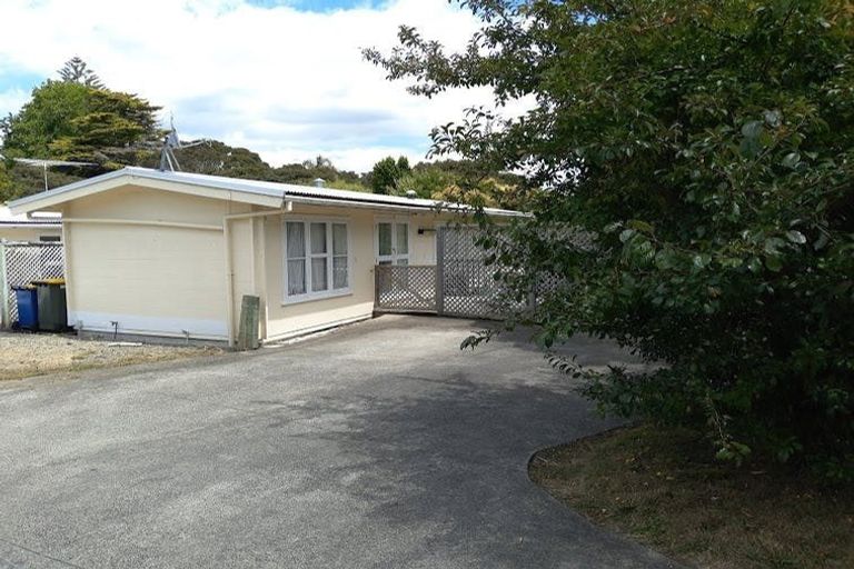 Photo of property in 37a Paramu Avenue, Birkdale, Auckland, 0626