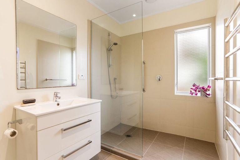 Photo of property in 163 Don Buck Road, Massey, Auckland, 0614