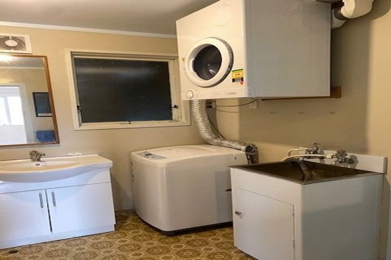 Photo of property in 51 Hawker Street, Mount Victoria, Wellington, 6011