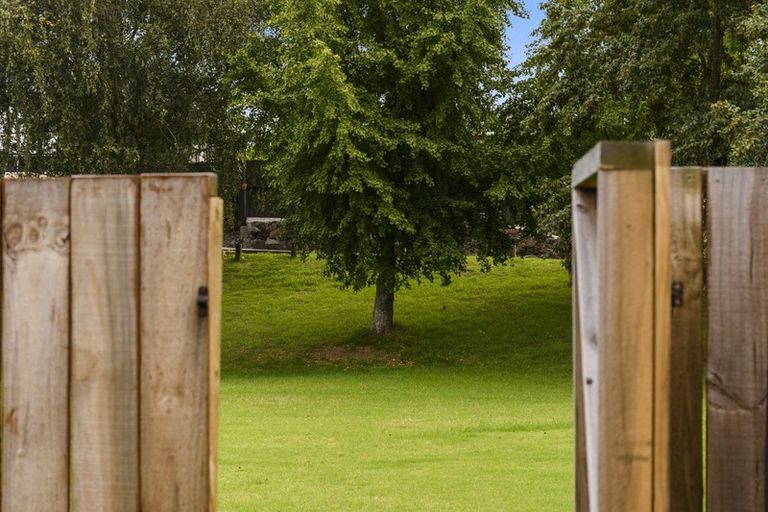 Photo of property in 4 Meander Drive, Welcome Bay, Tauranga, 3112