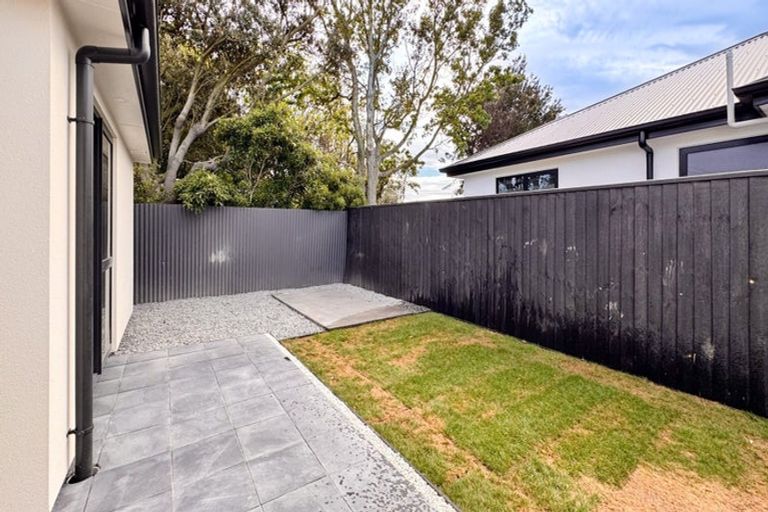 Photo of property in 7 Akoranga Place, Hornby, Christchurch, 8042