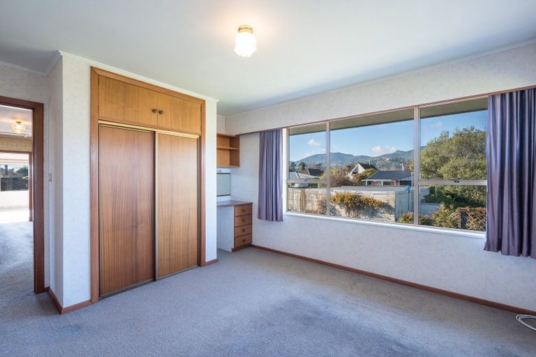 Photo of property in 2 Balmoral Place, Stoke, Nelson, 7011