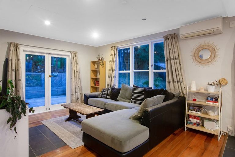 Photo of property in 21 Desert Gold Street, Ascot Park, Porirua, 5024