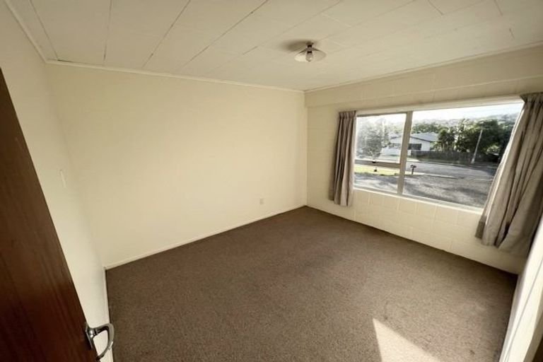 Photo of property in 86 Rosario Crescent, Red Beach, 0932