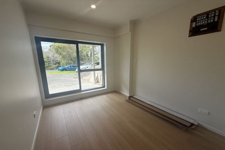 Photo of property in 82 Woodlands Crescent, Browns Bay, Auckland, 0630