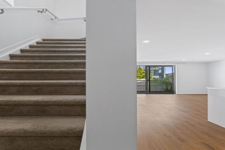 Photo of property in 117 Tarapuka Road, Westgate, Auckland, 0814