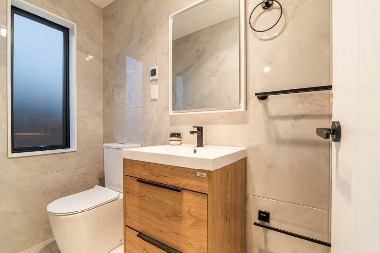 Photo of property in 33b Arran Road, Browns Bay, Auckland, 0630