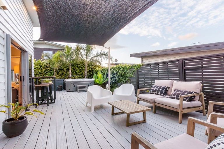 Photo of property in 1330b Papamoa Beach Road, Papamoa Beach, Papamoa, 3118