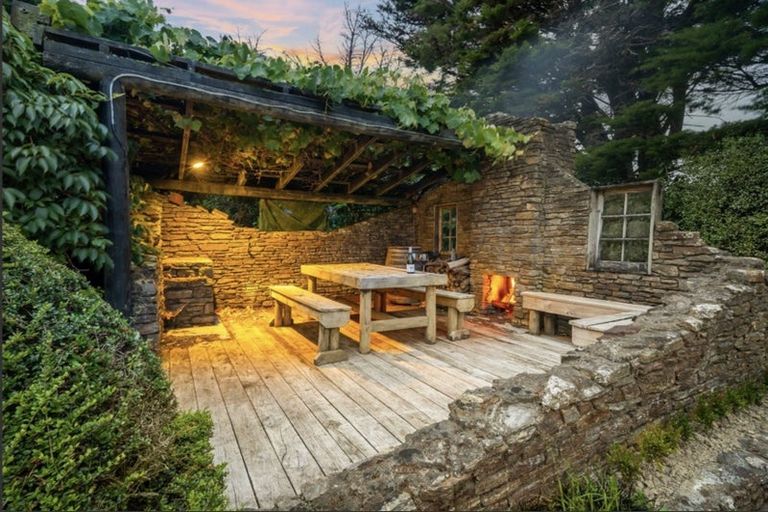 Photo of property in 29 Padnell Crescent, Paparangi, Wellington, 6037