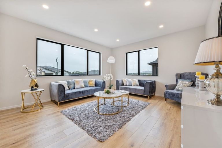 Photo of property in 24 Carrygawley Road, Flat Bush, Auckland, 2019