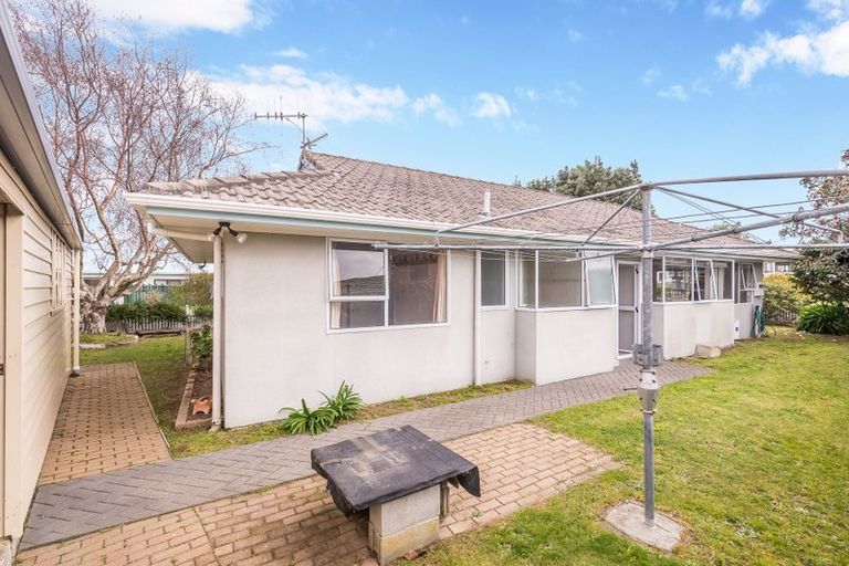 Photo of property in 44 Langdale Avenue, Paraparaumu, 5032