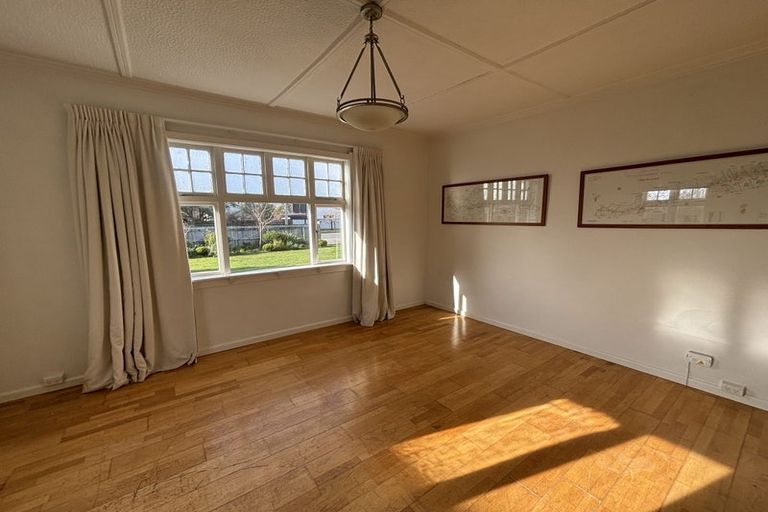 Photo of property in 6 Malcolm Street, Martinborough, 5711