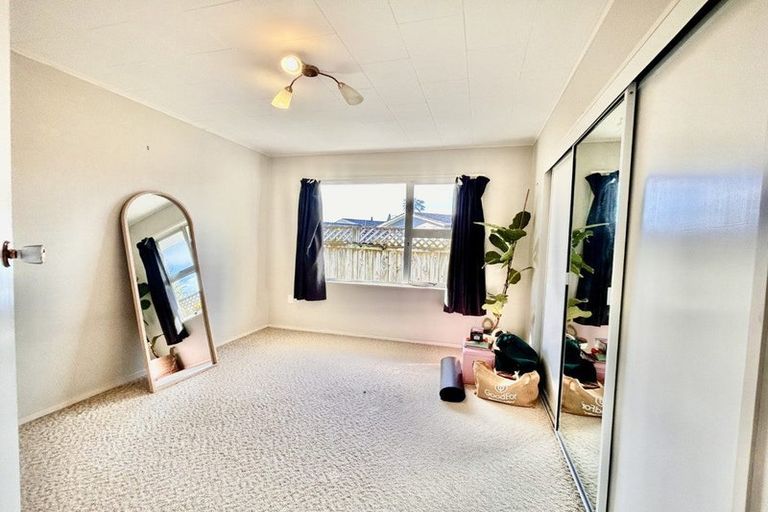 Photo of property in 24 Kent Terrace, Taradale, Napier, 4112